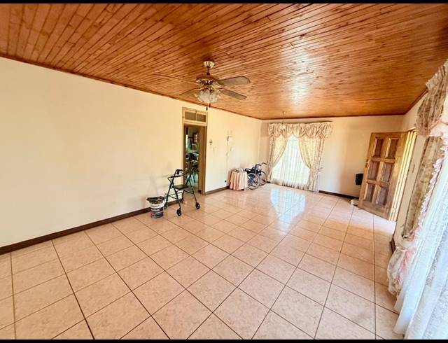 3 BEDROOM HOUSE FOR SALE IN VANDERBIJLPARK CW 5